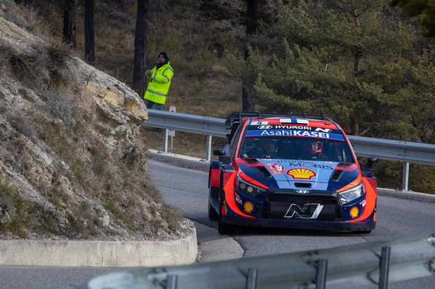 Esapekka Lappi (oik.) ja Janne Ferm Monte-Carlon MM-rallissa 2023. Kuva: Hyundai Motorsport
